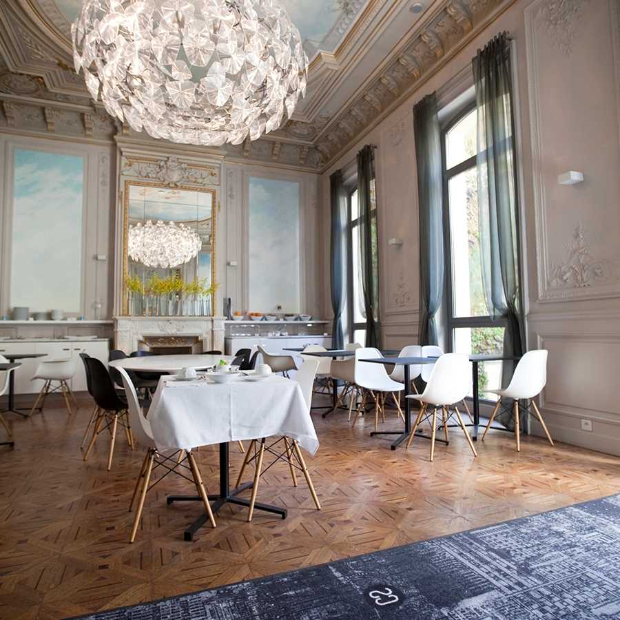 Hôtel C2 6
