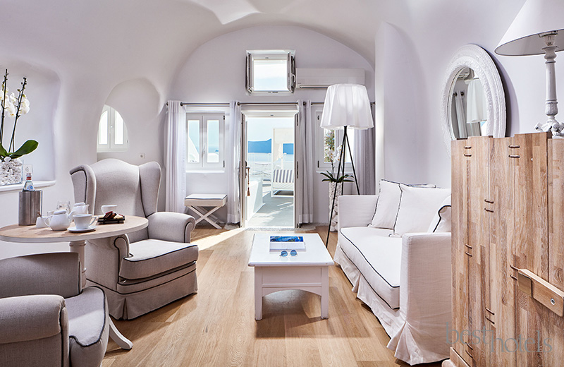 Kirini Santorini 4