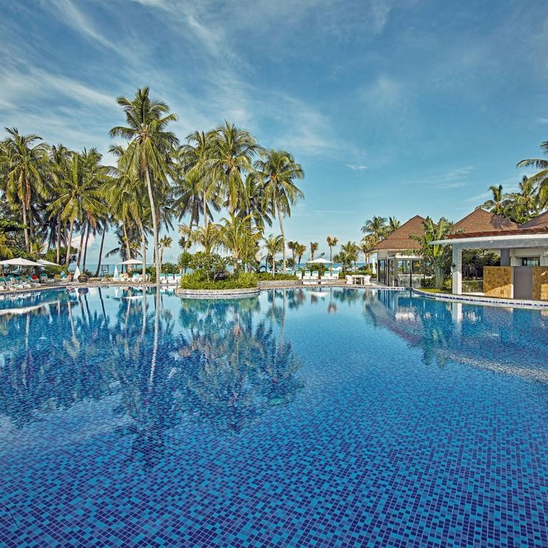 Mövenpick Resort & Spa Boracay 1