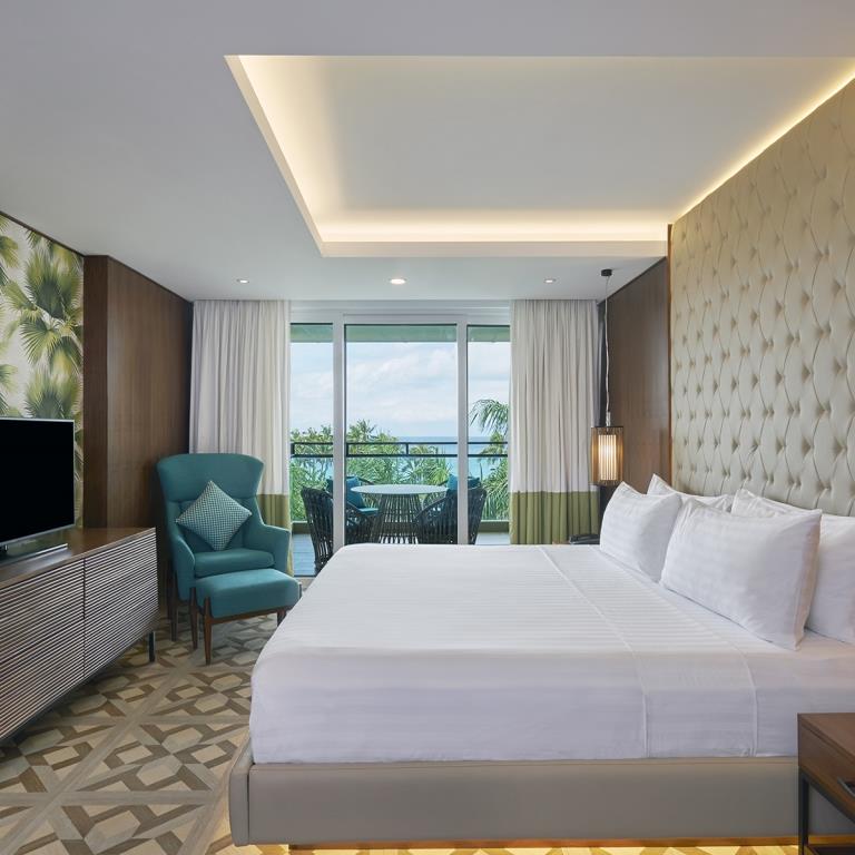 Mövenpick Resort & Spa Boracay 3
